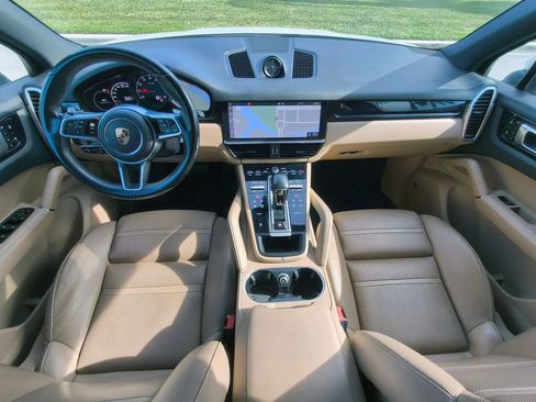 Used 2019 Porsche Cayenne image 18
