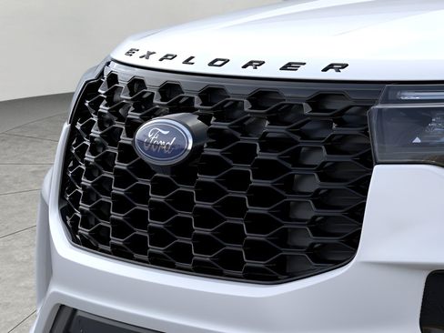 New 2026 Ford Explorer ST-Line AWD/4WD image 17