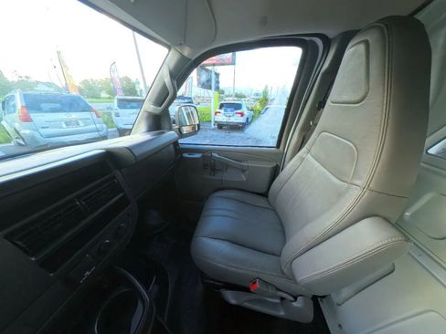 Used 2016 GMC Savana 2500 image 22
