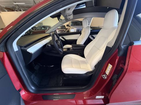 Used 2021 Tesla Model Y Long Range image 20