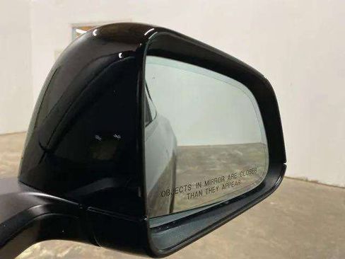Used 2023 Tesla Model Y Performance image 95