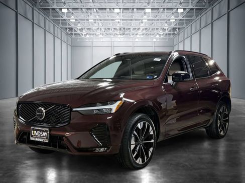 Used 2026 Volvo XC60 B5 Plus w/ Protection Package Premier AWD/4WD image 1