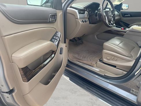 Used 2018 GMC Yukon SLT image 9