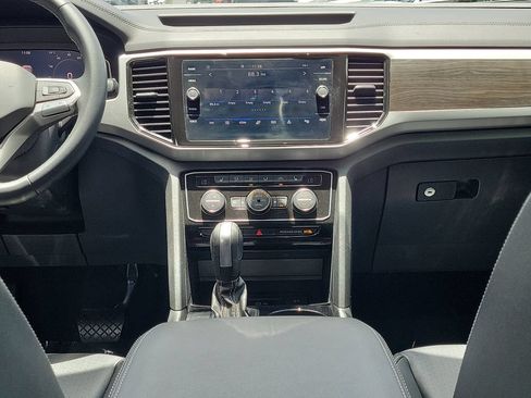 Used 2023 Volkswagen Atlas SE FWD image 17