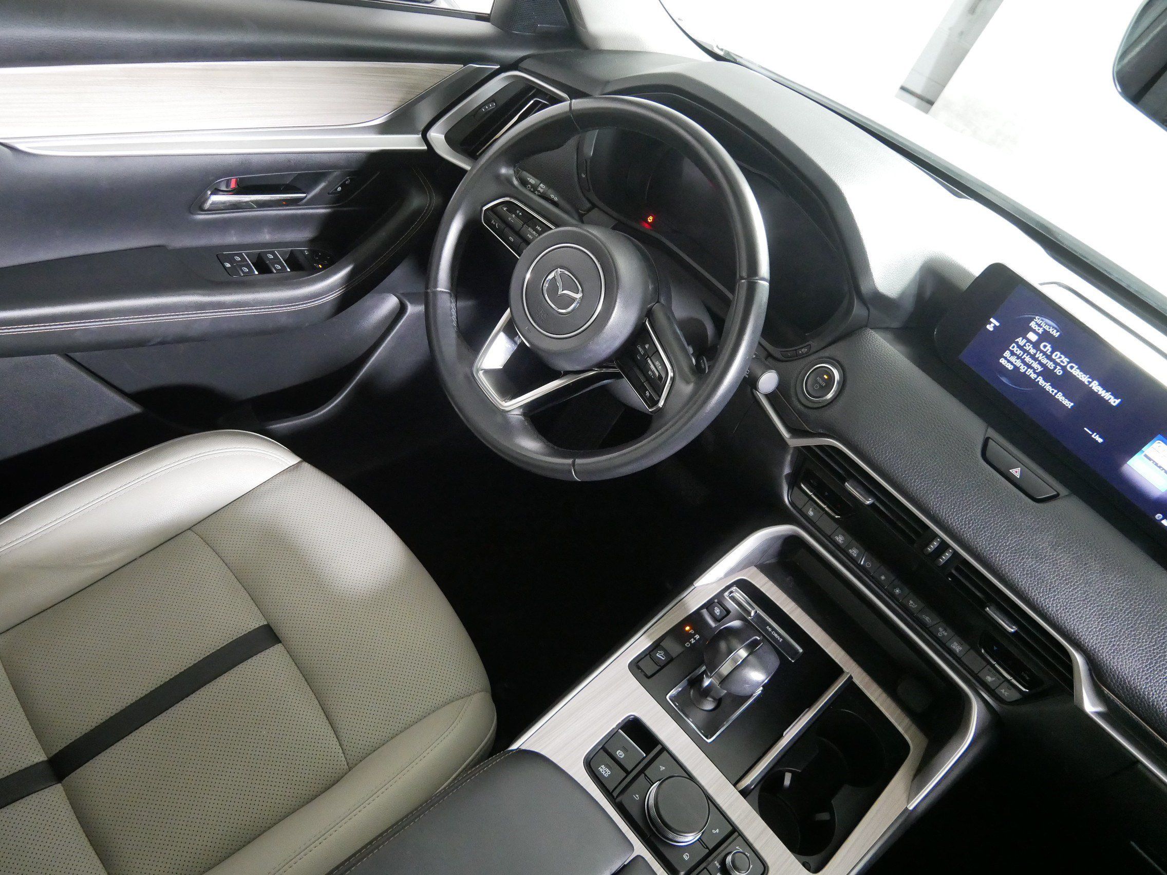 Used 2024 MAZDA CX-90 Plug-In Hybrid w/ Premium Pkg AWD/4WD image 9