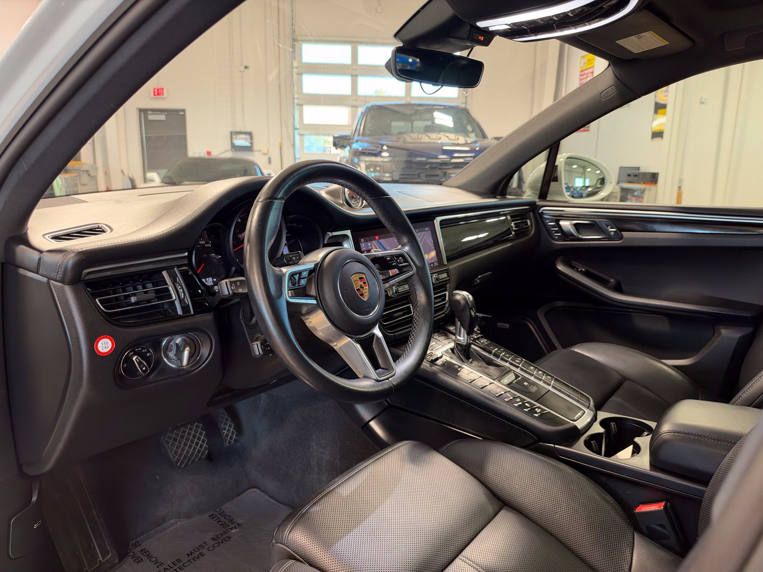 Used 2020 Porsche Macan GTS AWD/4WD image 17