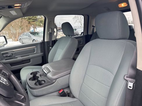 Used 2019 RAM 1500 Classic SLT image 16