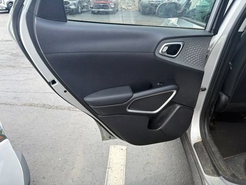 Used 2020 Kia Soul LX FWD image 10