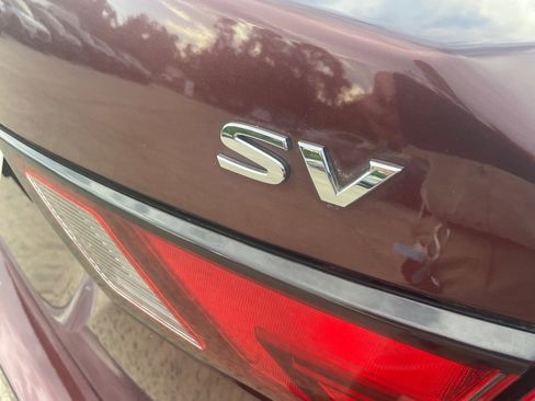 Used 2021 Nissan Sentra SV image 7