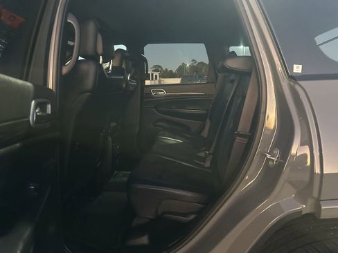 Used 2021 Jeep Grand Cherokee Altitude image 10