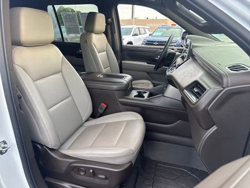 Used 2023 Chevrolet Tahoe LT w/ Luxury Package RWD image 11