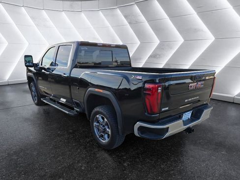 Used 2025 GMC Sierra 2500 SLT w/ SLT Premium Package image 7