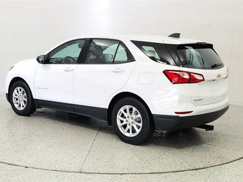 Used 2018 Chevrolet Equinox LS FWD image 5