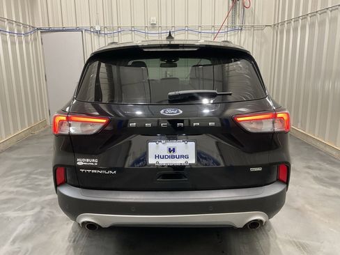 Used 2022 Ford Escape Titanium image 21