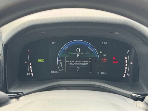 Used 2025 Toyota Camry LE image 29