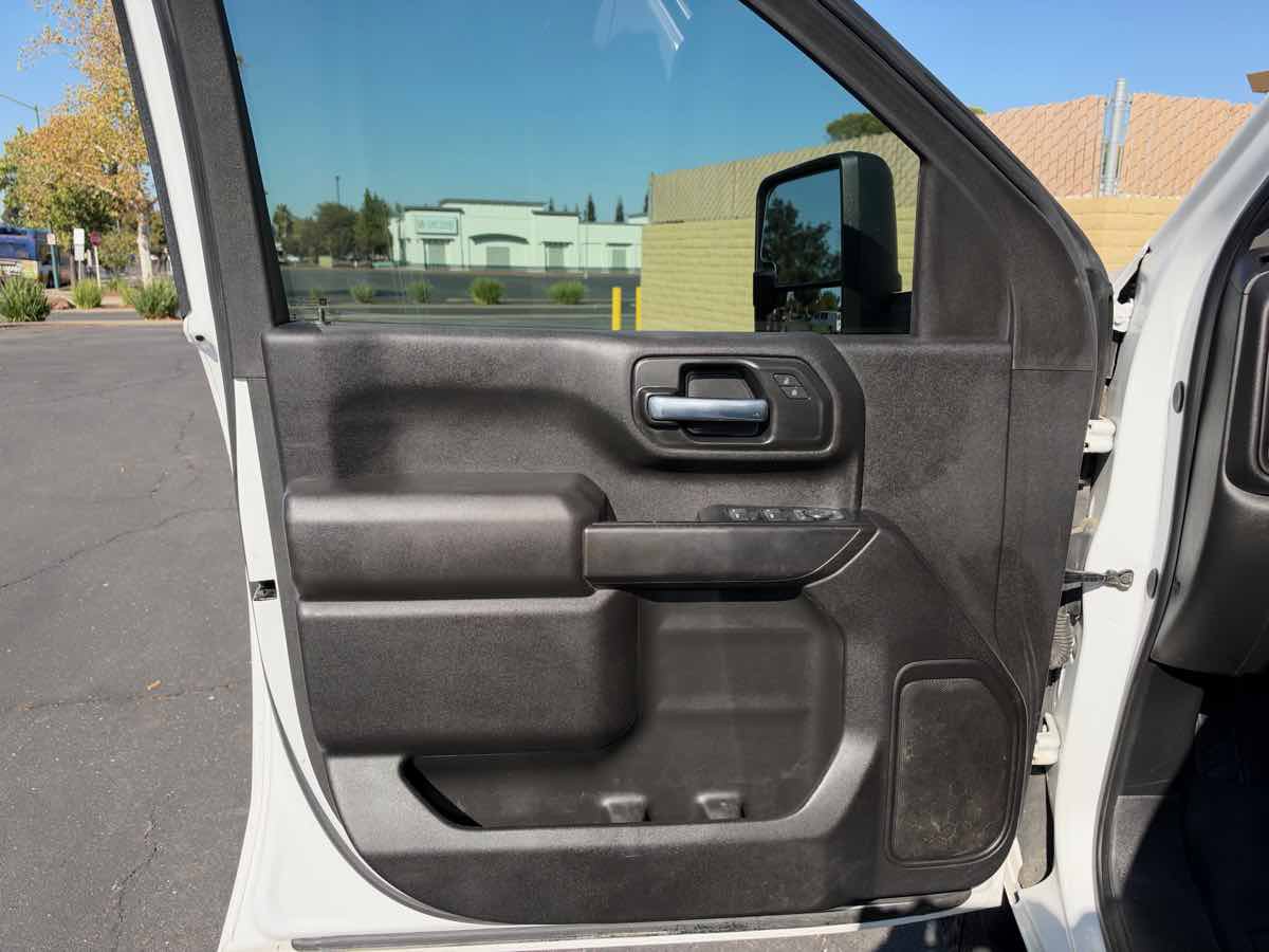 Used 2025 Chevrolet Silverado 2500 Custom w/ Custom Value Package AWD/4WD image 14