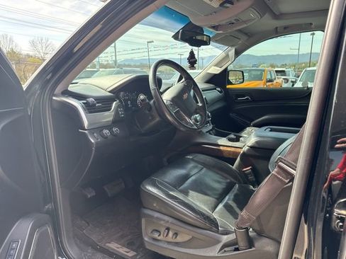 Used 2017 Chevrolet Tahoe LT image 3