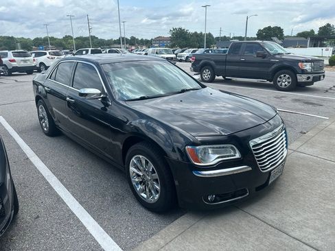 Used 2014 Chrysler 300 C w/ Harman/Kardon Audio Group AWD/4WD image 2