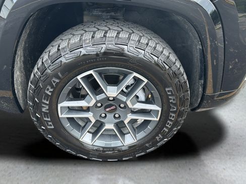 Used 2026 GMC Terrain AT4 w/ Convenience Package III AWD/4WD image 26