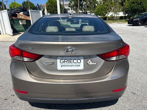 Used 2016 Hyundai Elantra SE FWD image 3