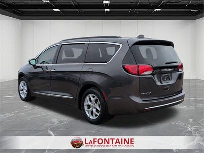 Used 2017 Chrysler Pacifica Touring-L w/ Tire & Wheel Group
