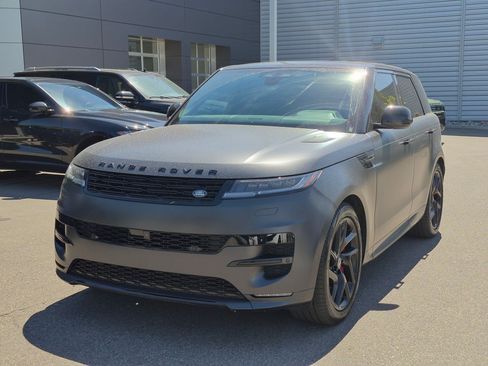 Used 2024 Land Rover Range Rover Sport Dynamic SE AWD/4WD image 8
