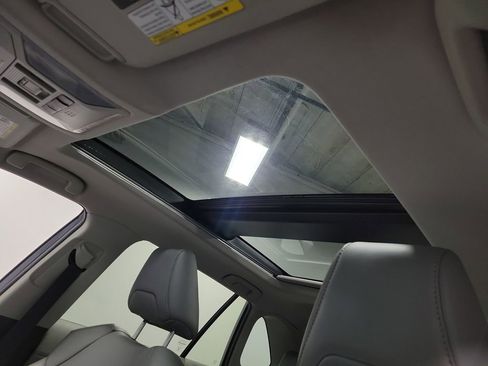 Used 2021 Toyota RAV4 Limited AWD/4WD image 14