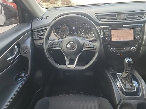 Used 2019 Nissan Rogue SV w/ Premium Package AWD/4WD image 15