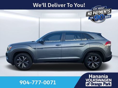 Certified 2025 Volkswagen Atlas Cross Sport SE FWD image 6