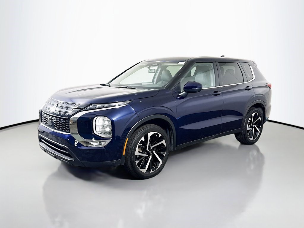 Used 2024 Mitsubishi Outlander SE AWD/4WD image 4