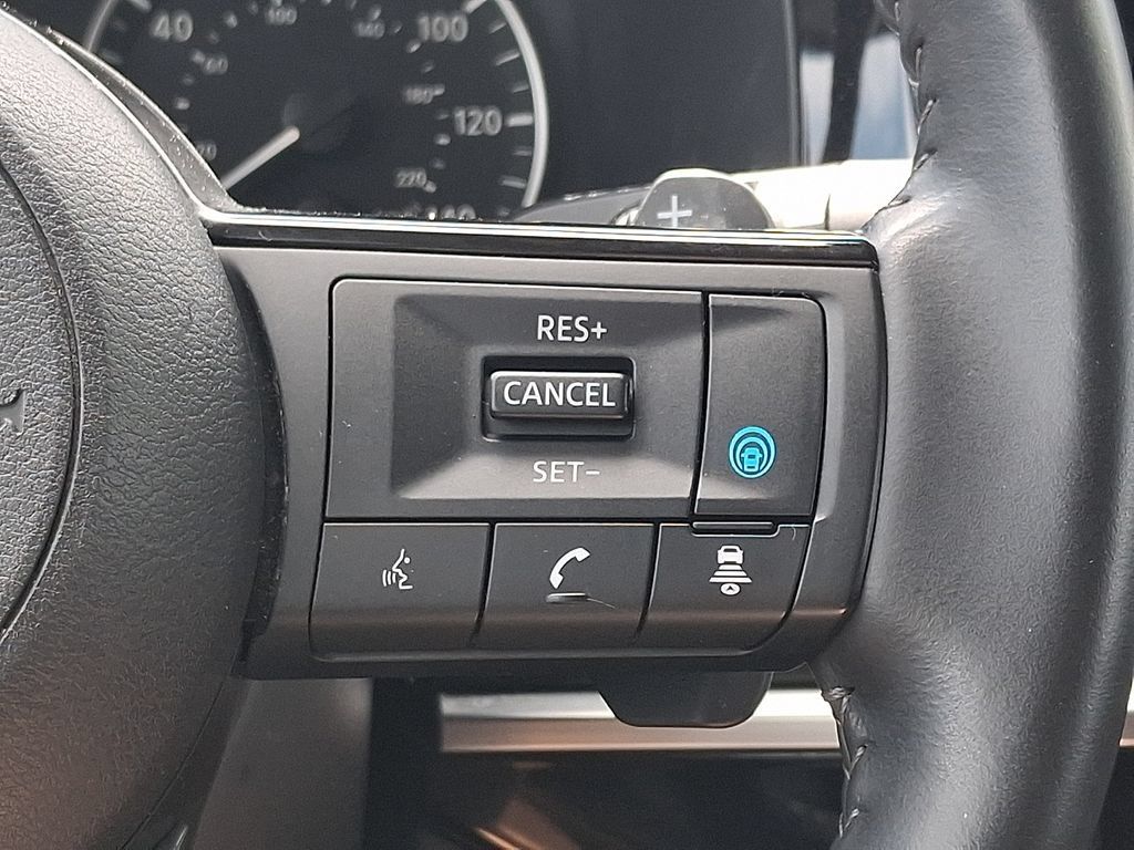Used 2023 Nissan Pathfinder SL AWD/4WD image 25