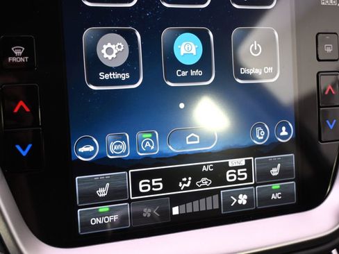 Certified 2025 Subaru Outback Limited image 32