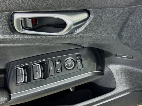 Used 2022 Honda Civic Touring image 18