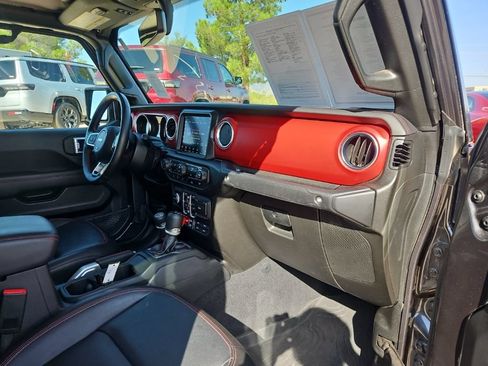 Used 2023 Jeep Gladiator Rubicon w/ LED Lighting Group AWD/4WD image 22