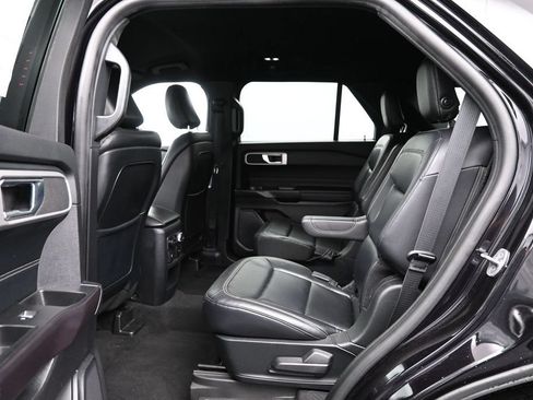 Used 2020 Ford Explorer XLT w/ Equipment Group 202A AWD/4WD image 26