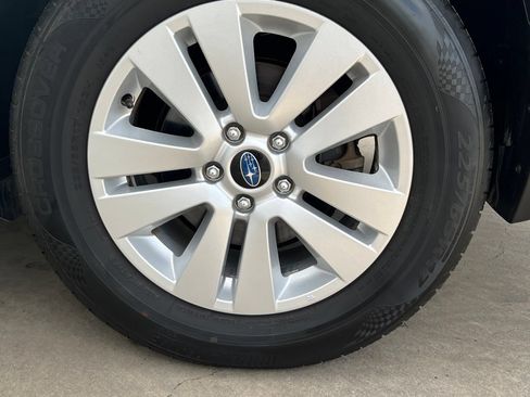 Used 2018 Subaru Outback 2.5i AWD/4WD image 25