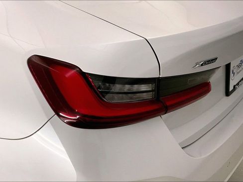 Certified 2023 BMW 330i xDrive Sedan w/ Premium Package AWD/4WD image 28