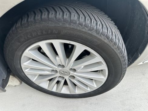 Used 2014 Toyota Avalon Limited FWD image 12