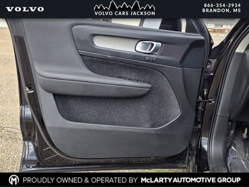 Used 2024 Volvo XC40 B5 Plus image 14