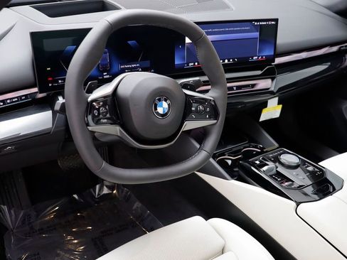 New 2026 BMW 530i xDrive w/ Premium Package image 6