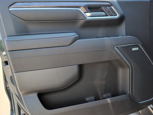 New 2026 Chevrolet Silverado 1500 LTZ w/ LTZ Premium Package image 12