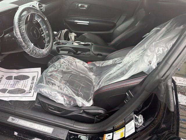 Used 2020 Ford Mustang GT Premium w/ Equipment Group 401A RWD image 4