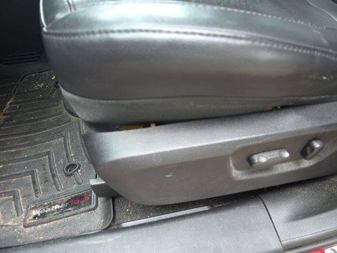 Used 2015 Chevrolet Captiva Sport LTZ image 22