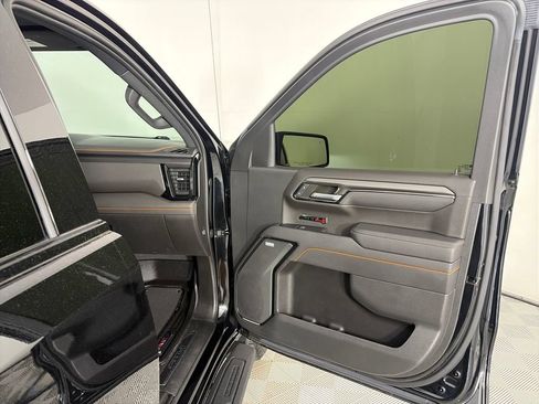 Used 2023 GMC Sierra 1500 AT4 w/ AT4 Premium Package AWD/4WD image 31