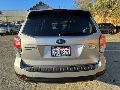 Used 2017 Subaru Forester 2.5i Limited image 6