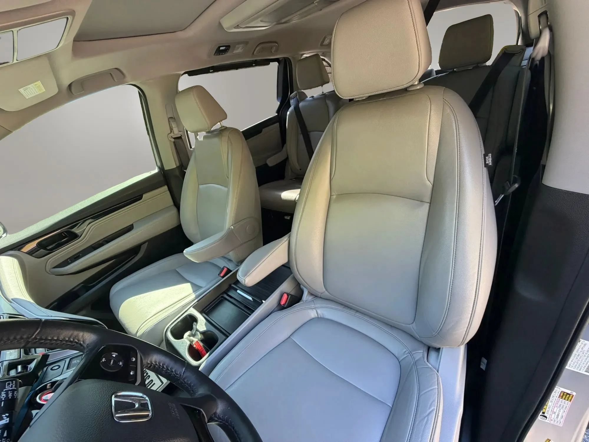 Used 2023 Honda Odyssey Touring image 11