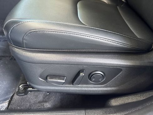 Used 2024 Kia Sportage EX FWD image 13