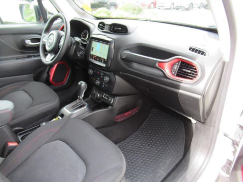 Certified 2023 Jeep Renegade Trailhawk AWD/4WD image 11