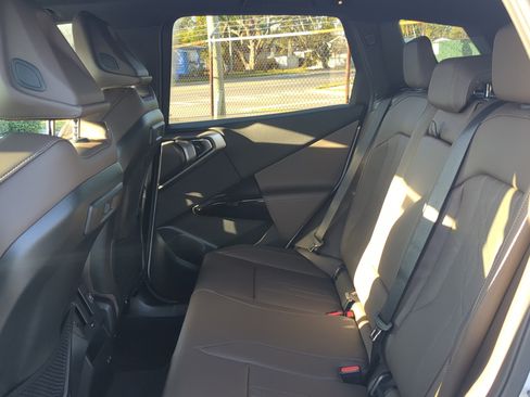 New 2026 BMW X3 xDrive30 w/ Premium Package image 10