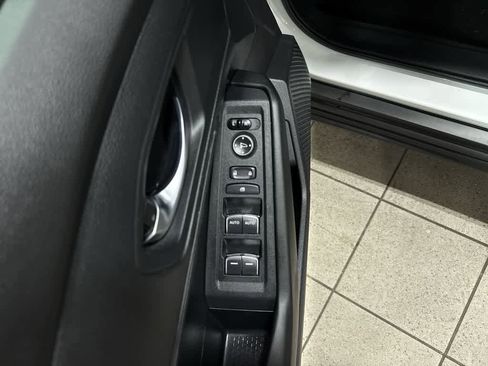 Used 2023 Honda Accord LX image 22